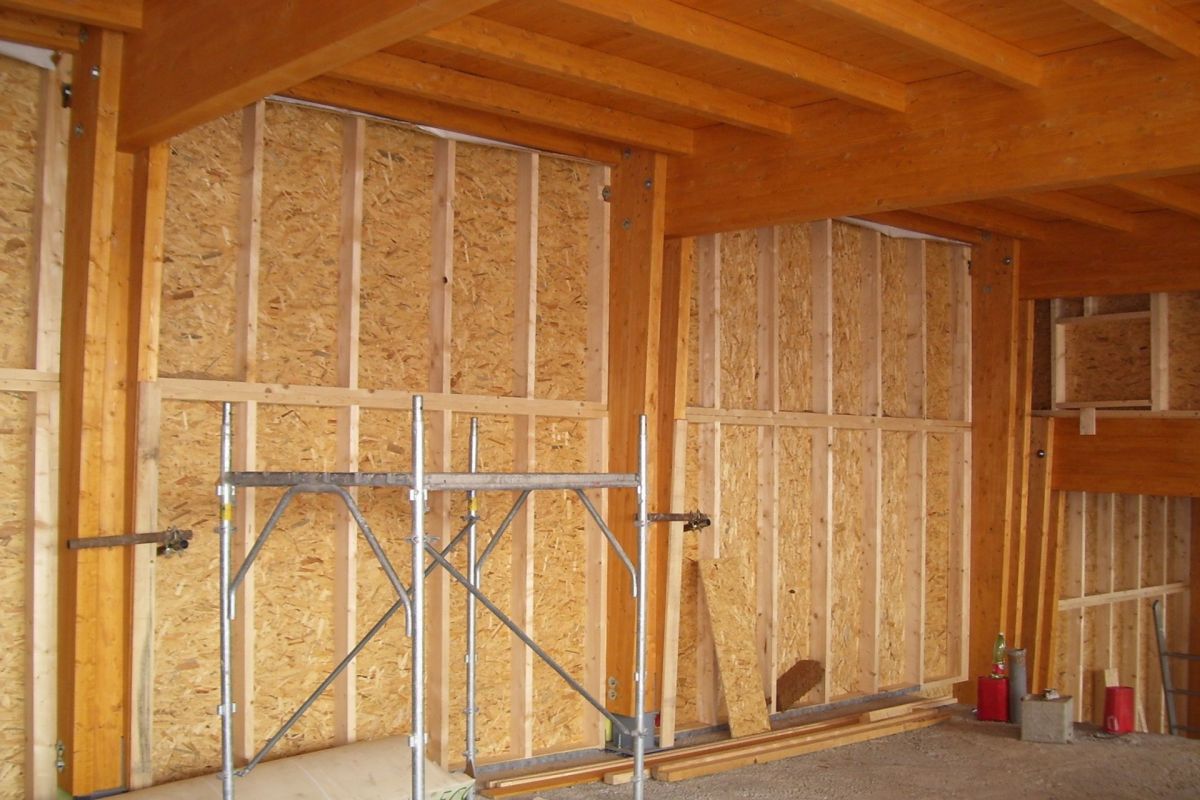 Case in legno BCL Bergamasca Costruzioni Legno Casa con struttura a TELAIO (Timber Frame) legno lamellare certificato PEFC - FSC 