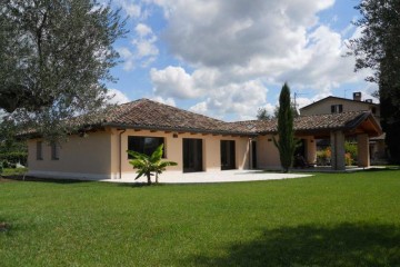 Modello Casa in Legno Perugia di COSTANTINI LEGNO - L.A. COST