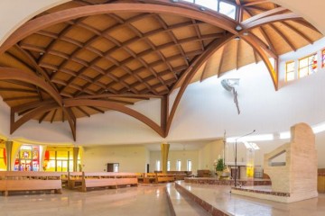 Realizzazione Edificio Pubblico (scuola, chiesa) in Legno Chiesa di San Pio di COSTANTINI LEGNO - L.A. COST