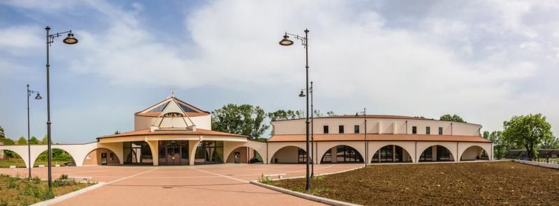 Edifici Pubblici (scuole, chiese) in legno COSTANTINI LEGNO - L.A. COST Chiesa di San Pio