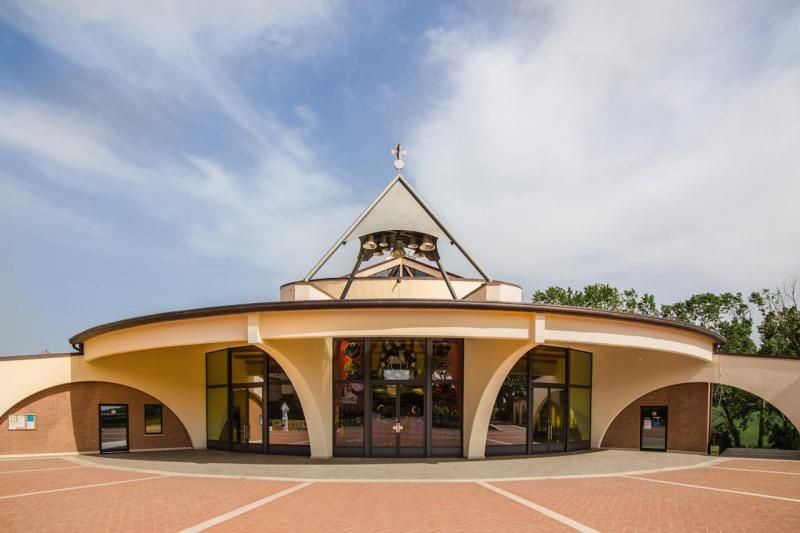 Edifici Pubblici (scuole, chiese) in legno COSTANTINI LEGNO - L.A. COST Chiesa di San Pio