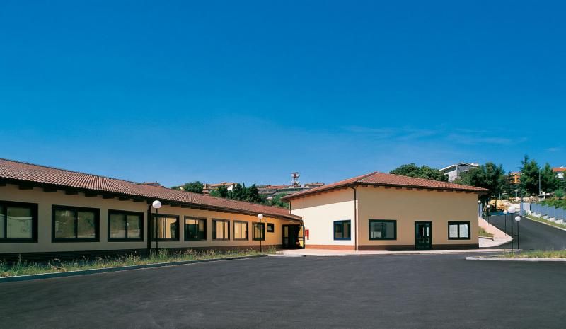 Edifici Pubblici (scuole, chiese) in legno COSTANTINI LEGNO - L.A. COST Scuola di Magliano