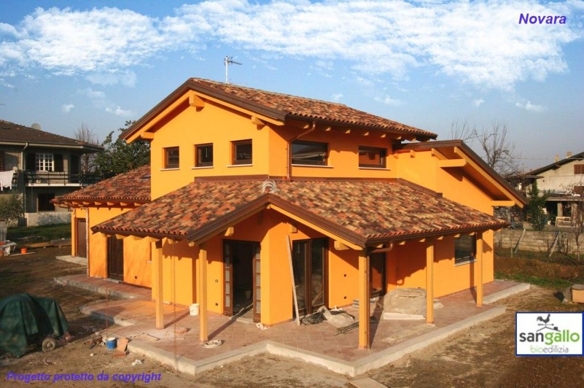 Case in legno Sangallo S.r.l. Casa in bioedilizia costruita su progetto /Novara (NO)