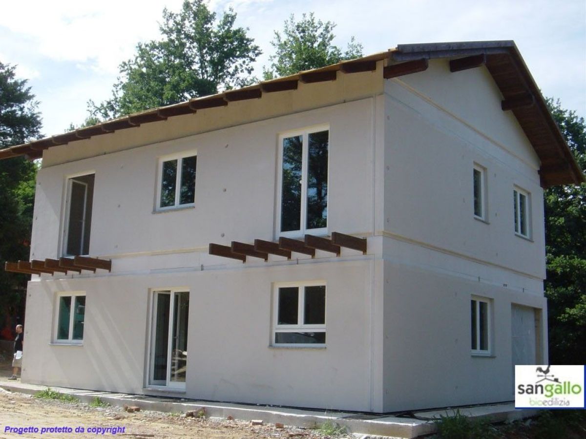 Case in legno Sangallo S.r.l. Casa in bioedilizia costruita su progetto /Montafia (AT)