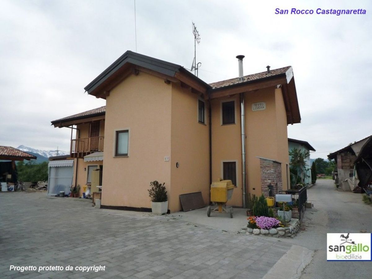 Case in legno Sangallo S.r.l. Casa in bioedilizia costruita su progetto /San Rocco (CN)