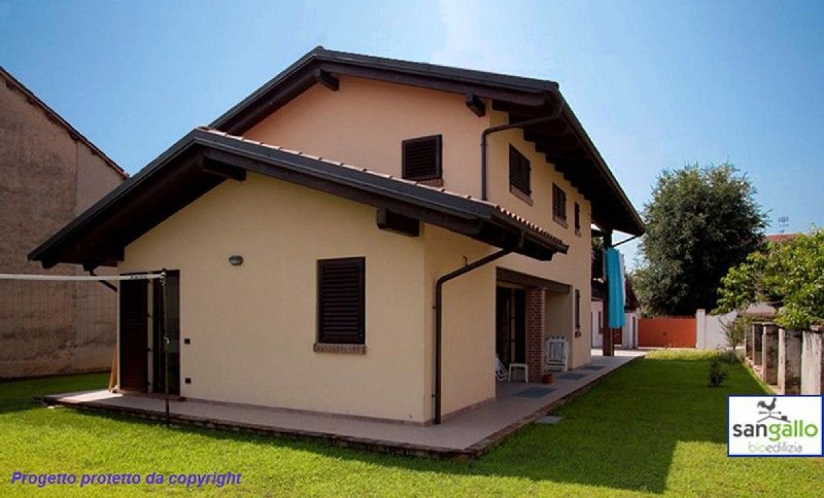 Case in legno Sangallo S.r.l. Casa in bioedilizia costruita su progetto /Cinzano