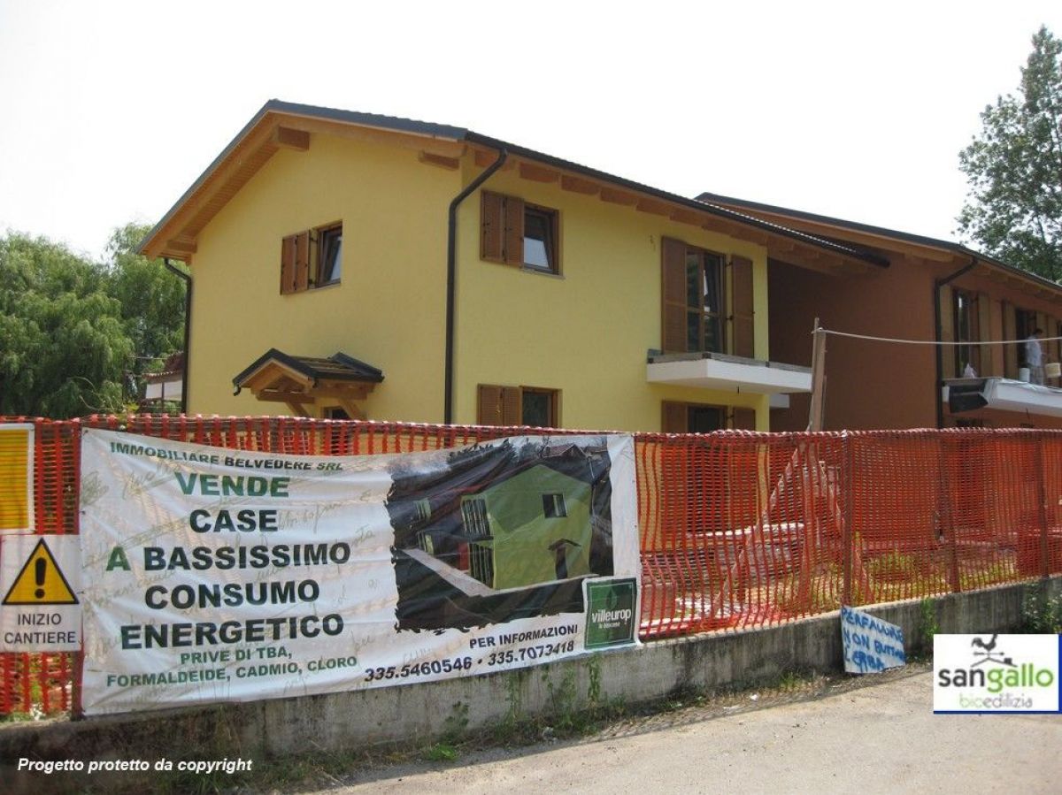 Case in legno Sangallo S.r.l. Casa in bioedilizia costruita su progetto /Galliate Lombardo