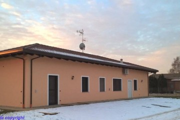Realizzazione Casa in Legno Casa in bioedilizia costruita su progetto / Torino di Sangallo S.r.l.
