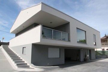 Realizzazione Casa in Legno Casa a progetto moderna di Sangallo S.r.l.