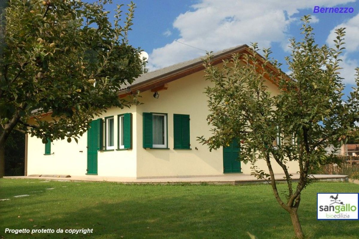 Case in legno Sangallo S.r.l. Casa in bioedilizia costruita su progetto /Bernezzo (CN)