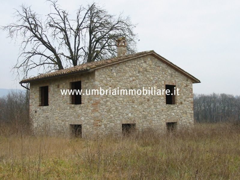 Rustico/Casale/Corte in Vendita Massa Martana