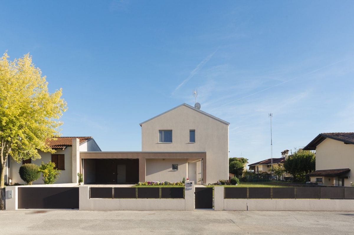 Case in legno Evoluthion UN EDIFICIO IN LEGNO SEMPLICE E COMPATTO