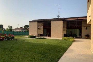 Villa bifamiliare Faenza 