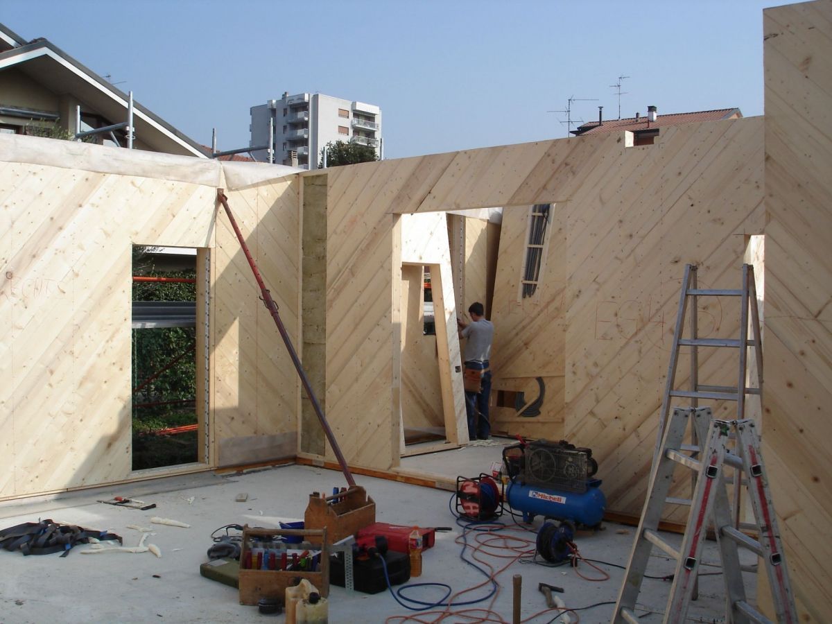 Case in legno BCL Bergamasca Costruzioni Legno Casa Brianza legno lamellare  tecnologia TIMBER FRAME certificato FSC - PEFC