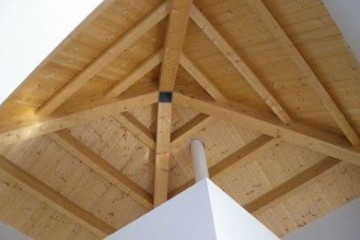 Ampliamento in Legno Tetto legno lamellare certificato PEFC - FSC Comunità Montana