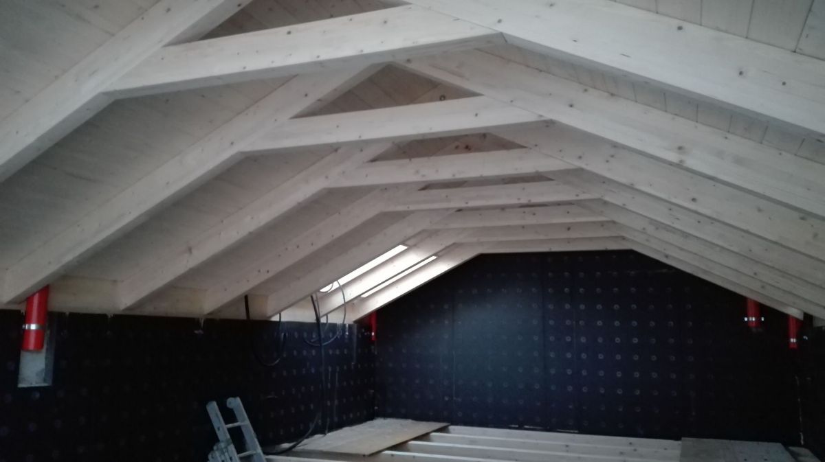 Ampliamenti in legno BCL Bergamasca Costruzioni Legno Tetto sbiancato legno lamellare certificato FSC - PEFC in provincia di Bergamo