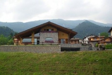 Casa in Legno Villa legno lamellare certificato PEFC - FSC - provincia di Bergamo