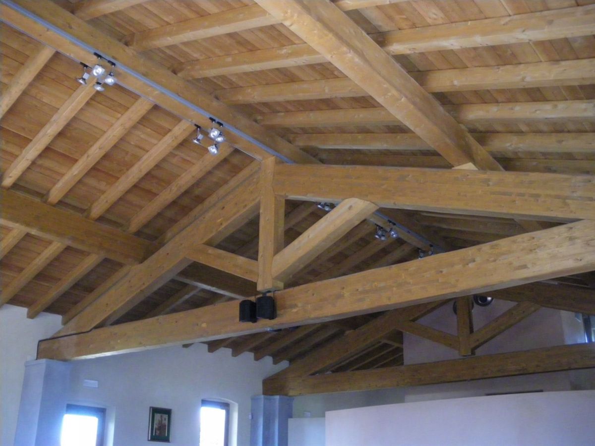 Tetti in Legno in legno BCL Bergamasca Costruzioni Legno Tetto ristrutturazione cascina provincia di Bergamo