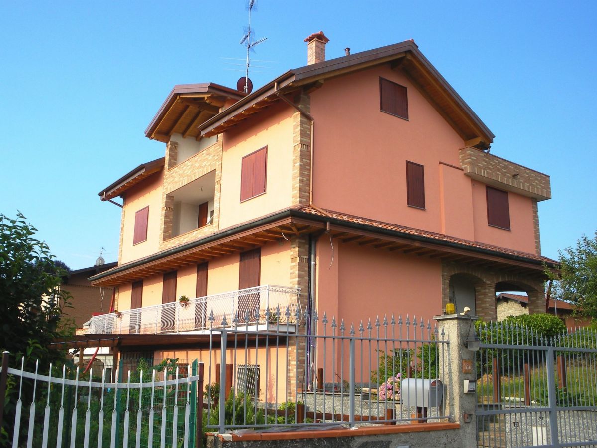 Ampliamenti in legno BCL Bergamasca Costruzioni Legno Sopraelevazione sistema telaio provincia di Bergamo legno lamellare certificato FSC - PEFC