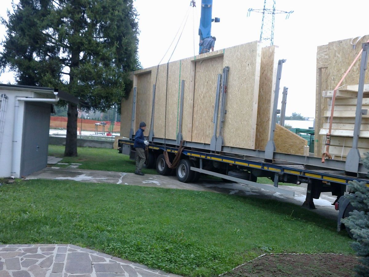 Case in legno BCL Bergamasca Costruzioni Legno Casa con struttura a TELAIO (Timber Frame) legno lamellare certificato PEFC - FSC 
