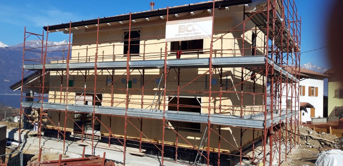 Case in legno BCL Bergamasca Costruzioni Legno Villa in XLAM a Colico LC