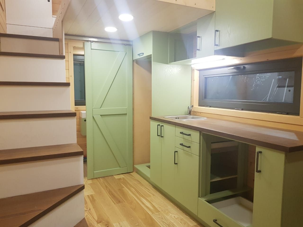 Sopraelevazioni in legno HEALTHY LIFE HOUSES & WHEELS HOUSES casa sulle ruote Italia Tour realizzata