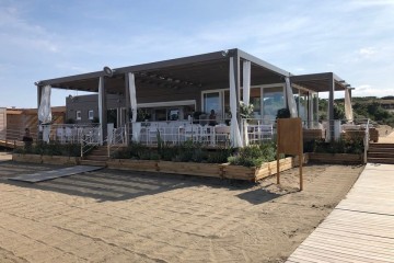 Modello  in Legno Ristorante su costa toscana di RIKO-HISE srl - Arch. Daniele Bonzi