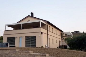 Modello Casa in Legno Residenza plurifamiliare a Senigallia di Holz service
