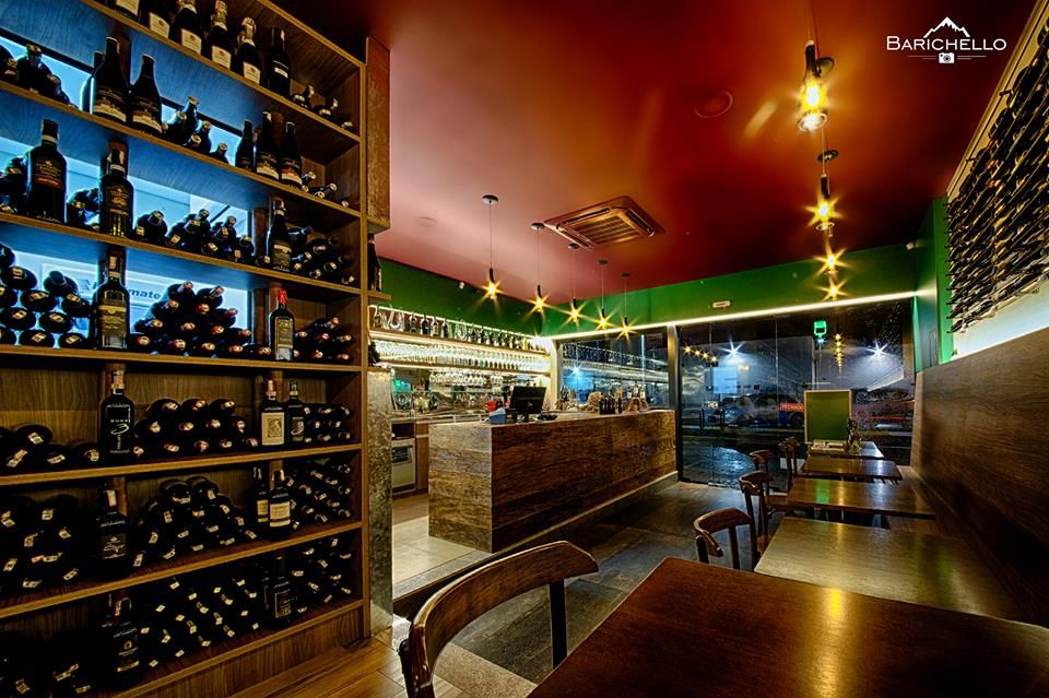 Wine Bar - Chapeco - Brasil realizzato da Orlando Lanza architetto, Assistenza tecnica a Verona