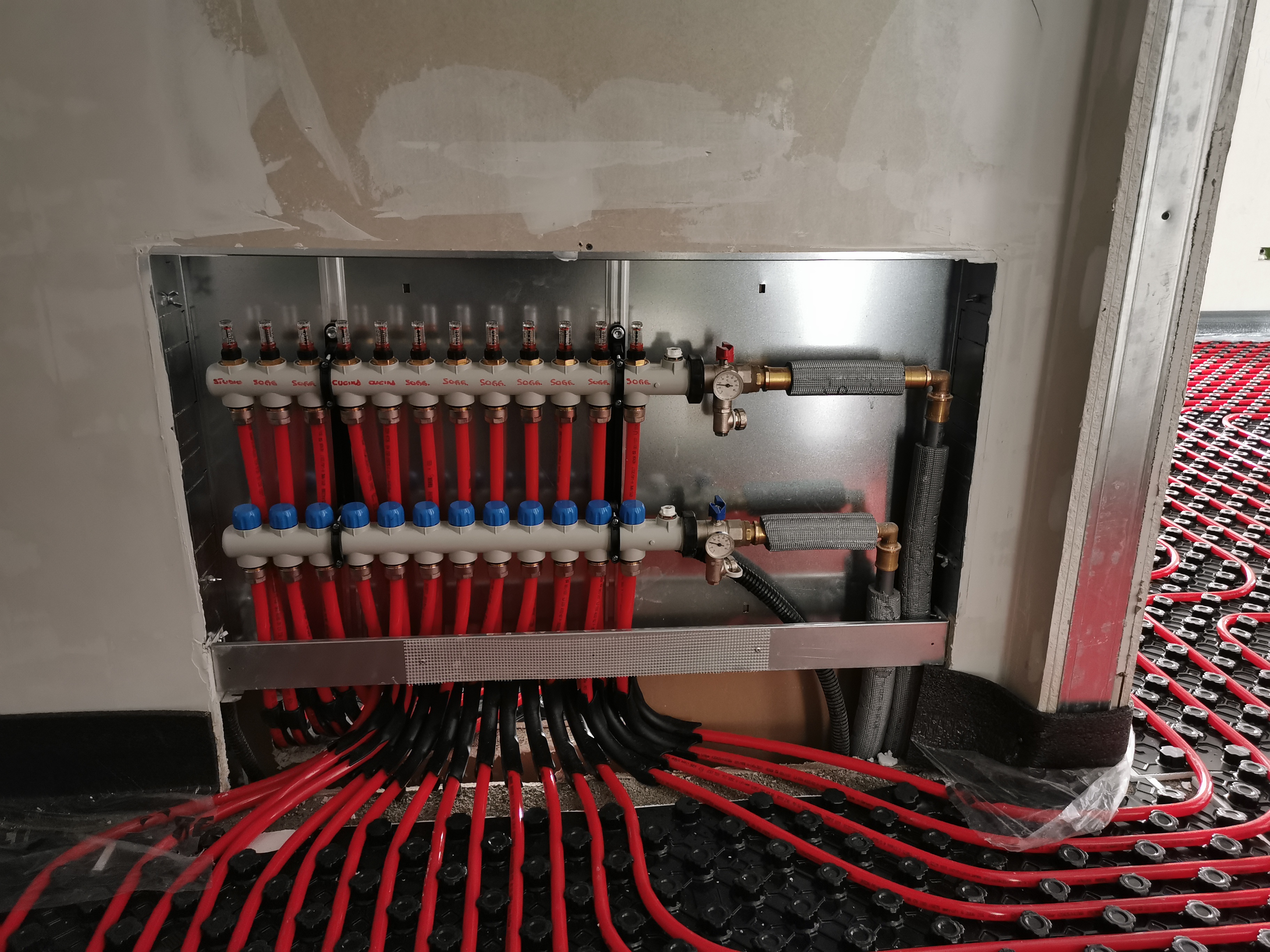 Progetto realizzato da Hydro Fire impianti di Quaglia Marco,  a Monza
