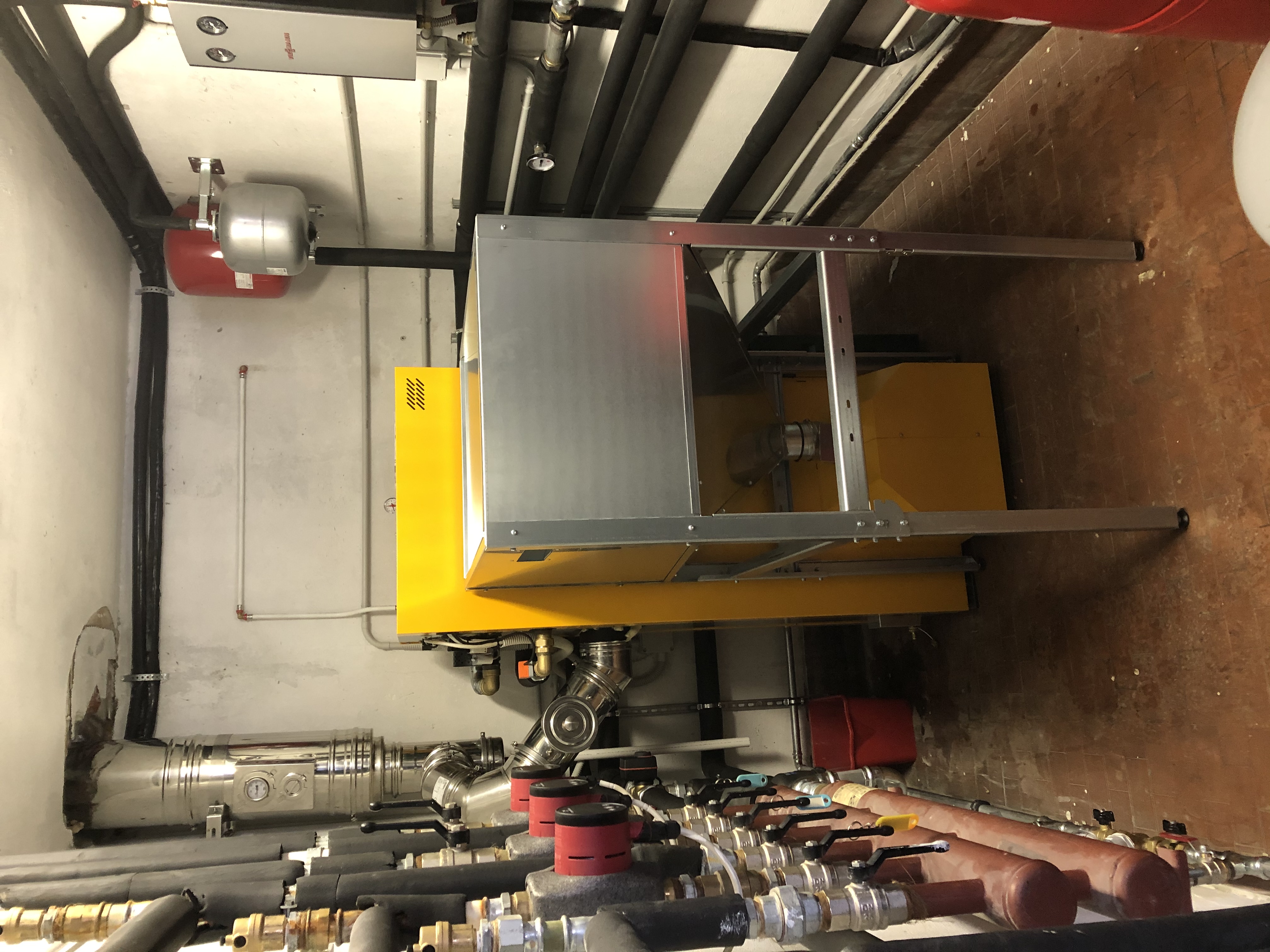 Progetto realizzato da F.P. IMPIANTI DI PAVESIO FABIO,  a Leinì