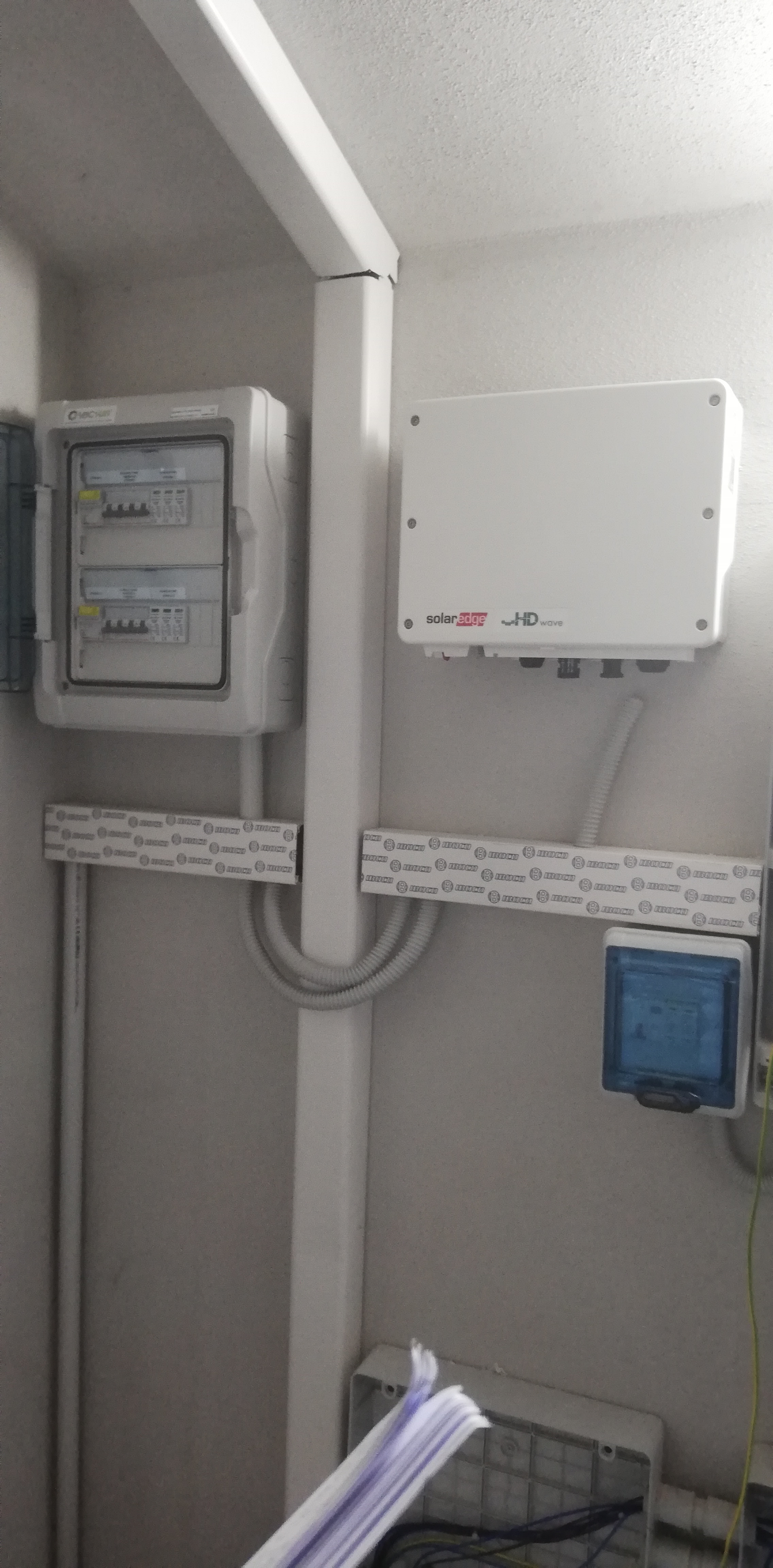 2020 Stimigliano (Ri) Impianto FV 6 Kwp, con pannelli Sun Power Max 3 da 400 wp, inverter SolarEdge e ottimizzatori realizzato da BOSS IMPIANTI TECNOLOGICI snc, a Fabrica di Roma