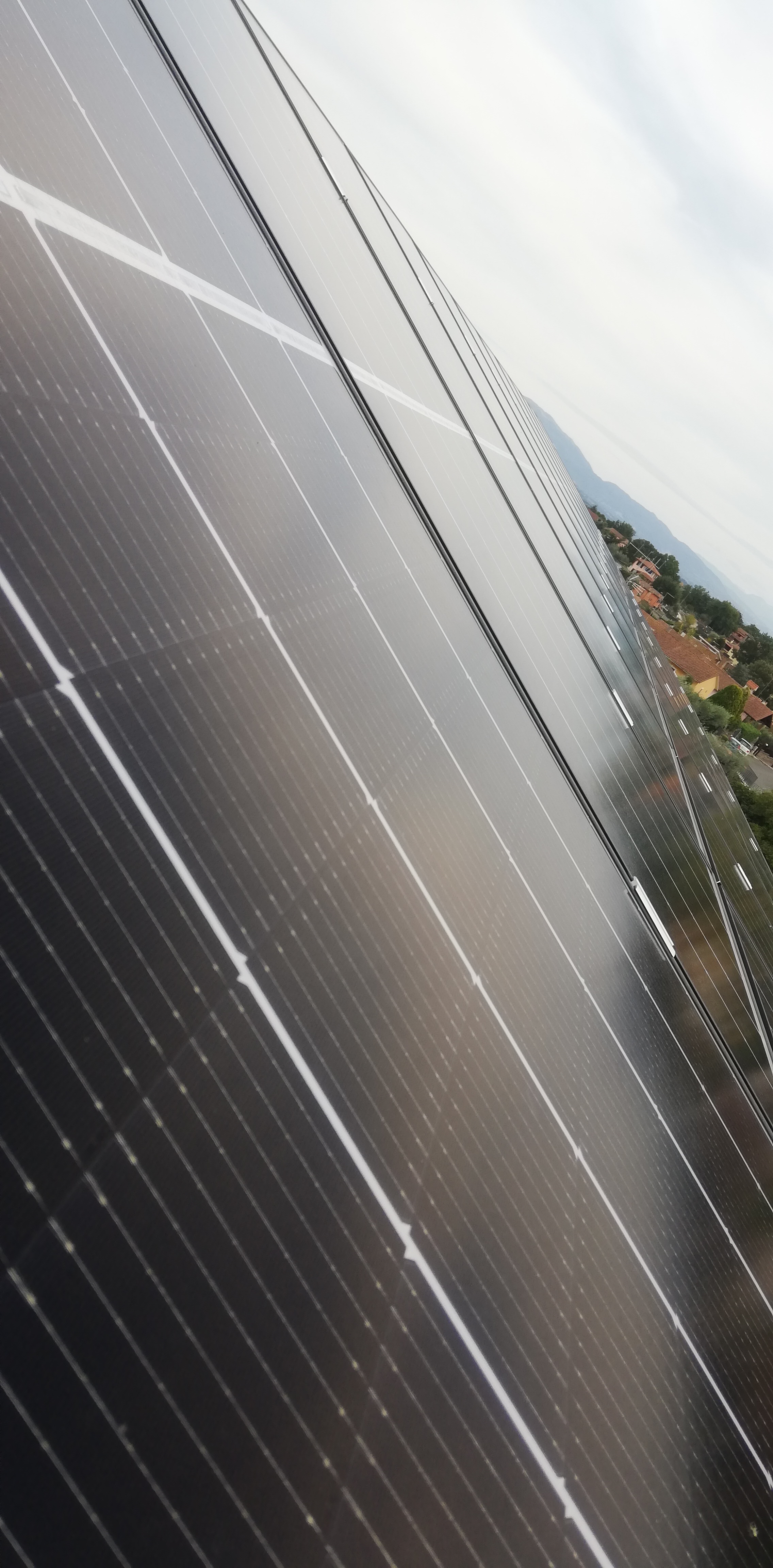Impianto FV 8,4 Kwp, tetto a falda realizzato da BOSS IMPIANTI TECNOLOGICI snc, a Fabrica di Roma