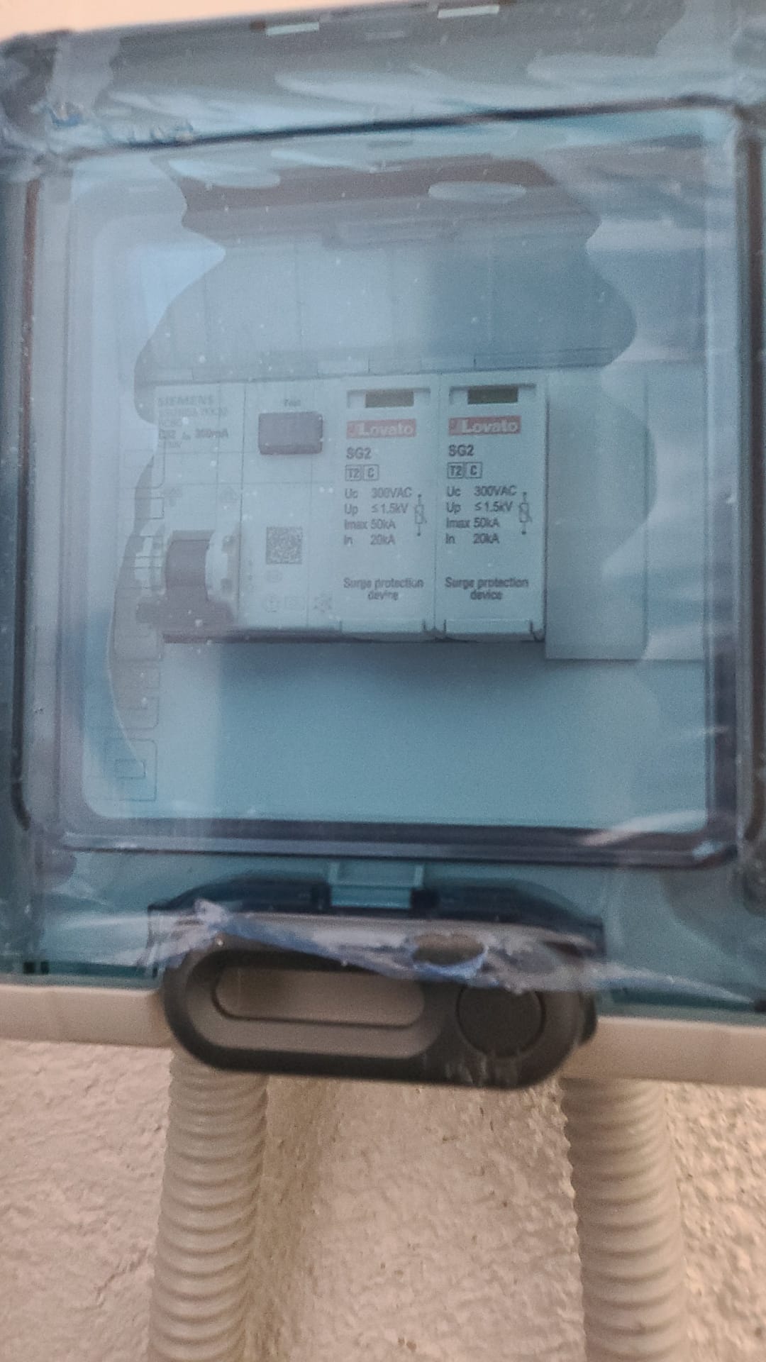 Impianto FV 8,4 Kwp, tetto a falda realizzato da BOSS IMPIANTI TECNOLOGICI snc, a Fabrica di Roma