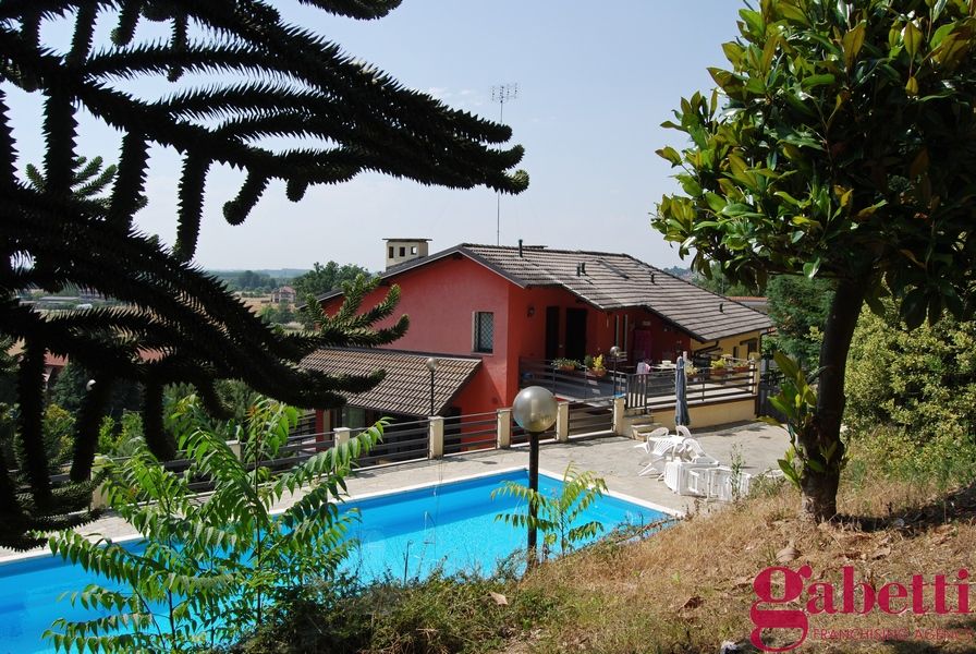 Villa bifamiliare Bra 19/045VRG