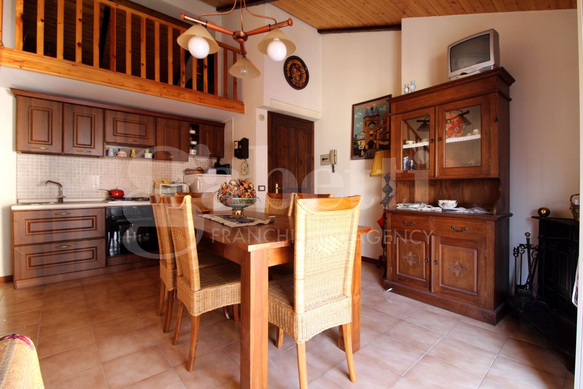 Appartamento Castel di Sangro CF1 LTZDNC H10VRG