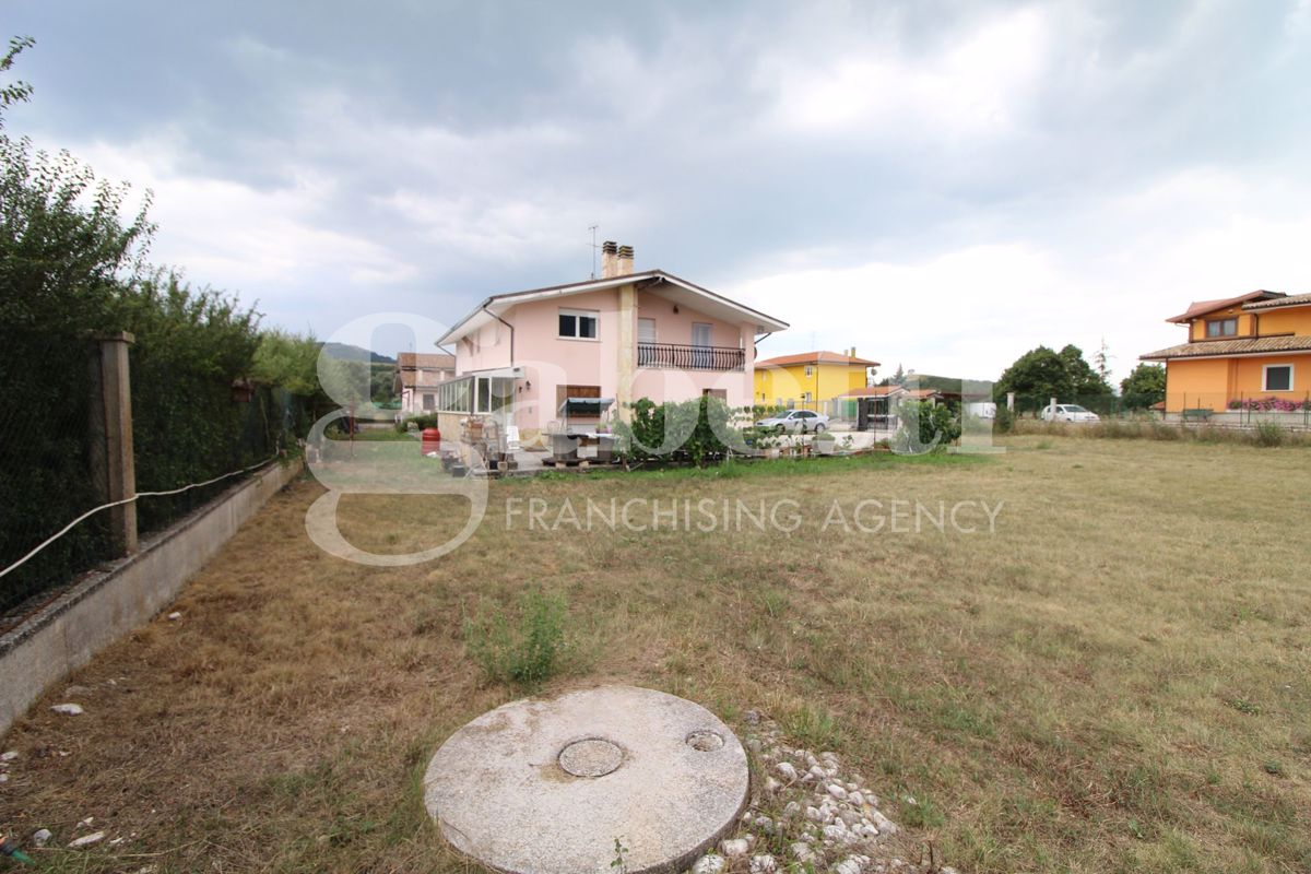Villa o villino Castel di Sangro CF1 PLLSNTVRG