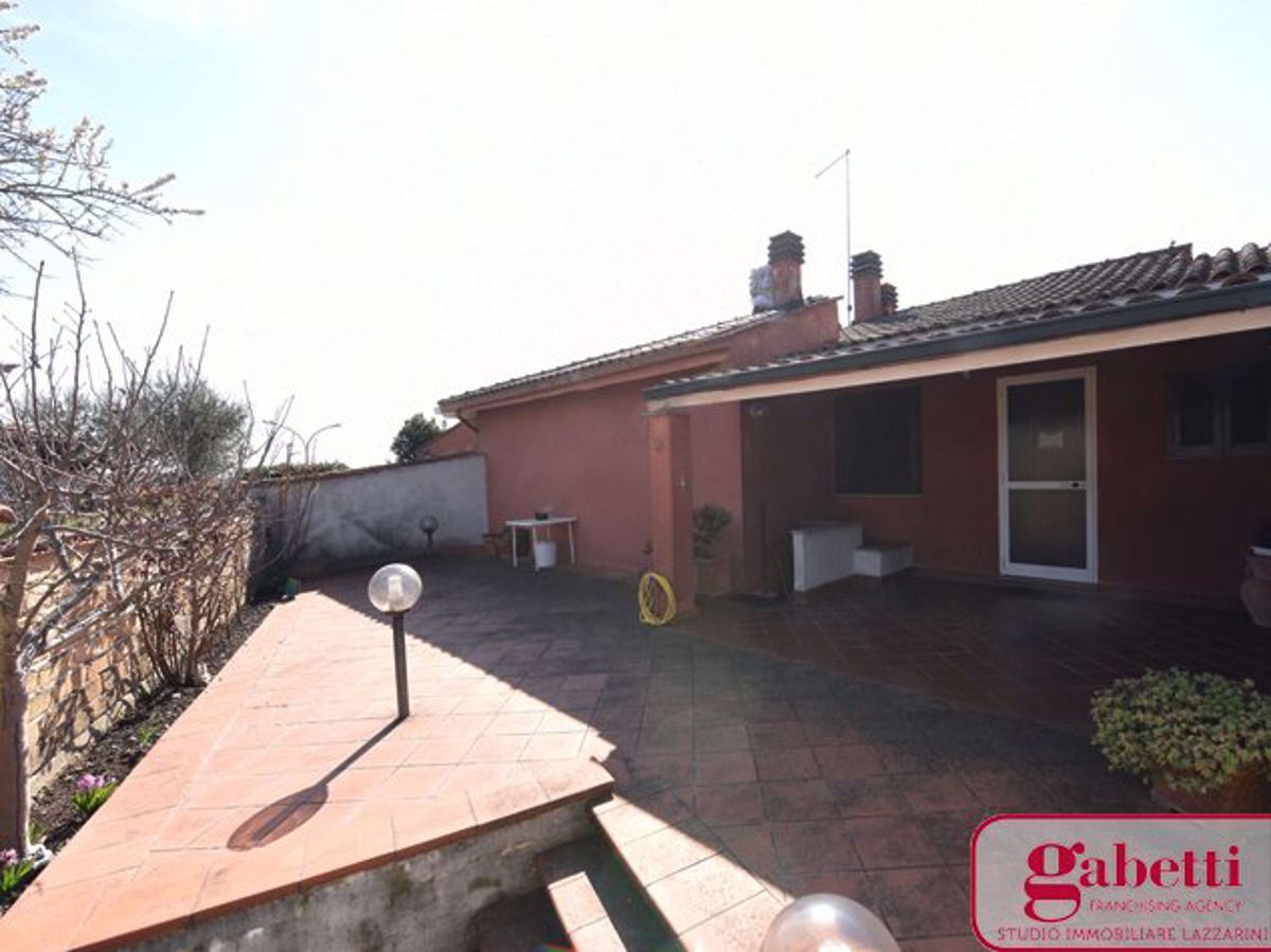 Villa a schiera Fabrica di Roma 7db65bb9-d7bc-45c9-8