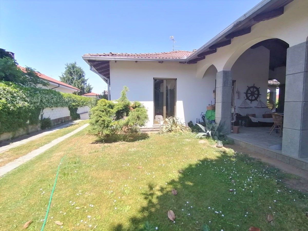 Villa o villino Caresanablot 10215VRG