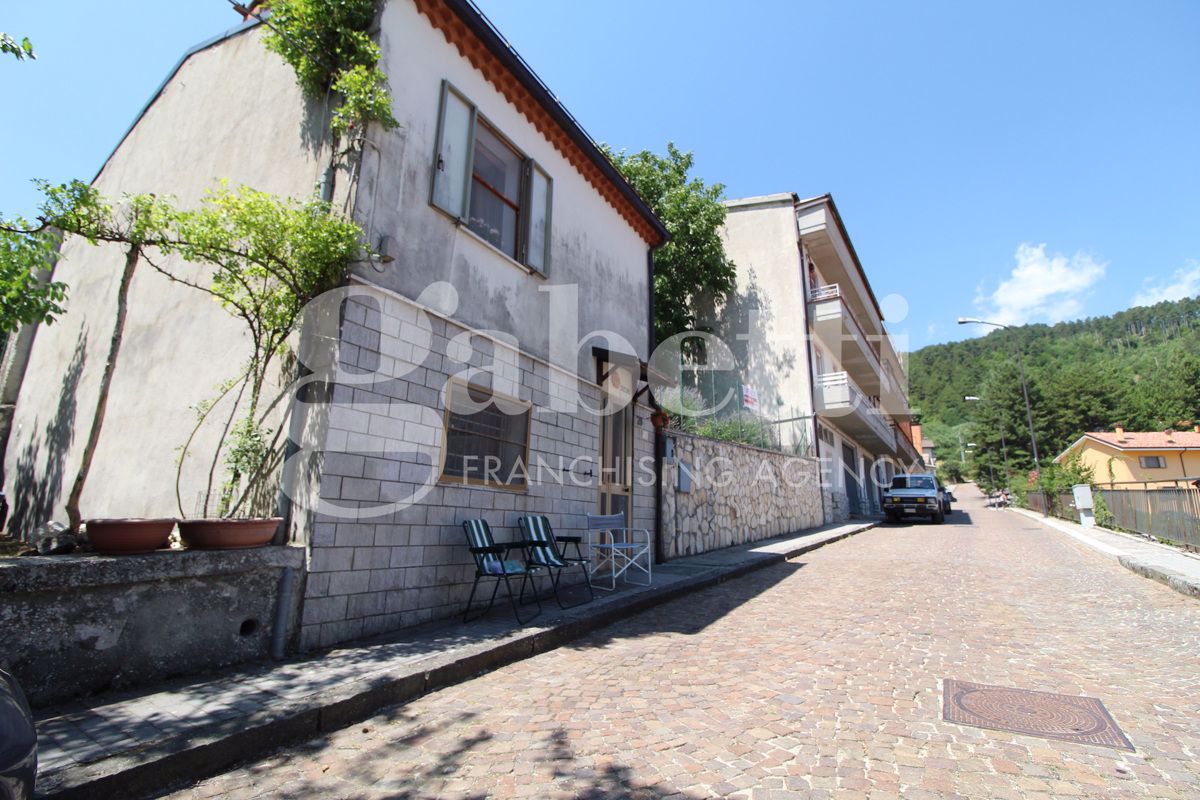 Casa Indipendente Castel di Sangro C10 DSNTLDVRG