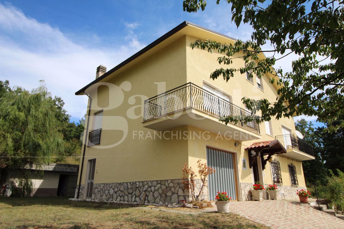 Villa o villino Ateleta CF7 DNTSNOVRG
