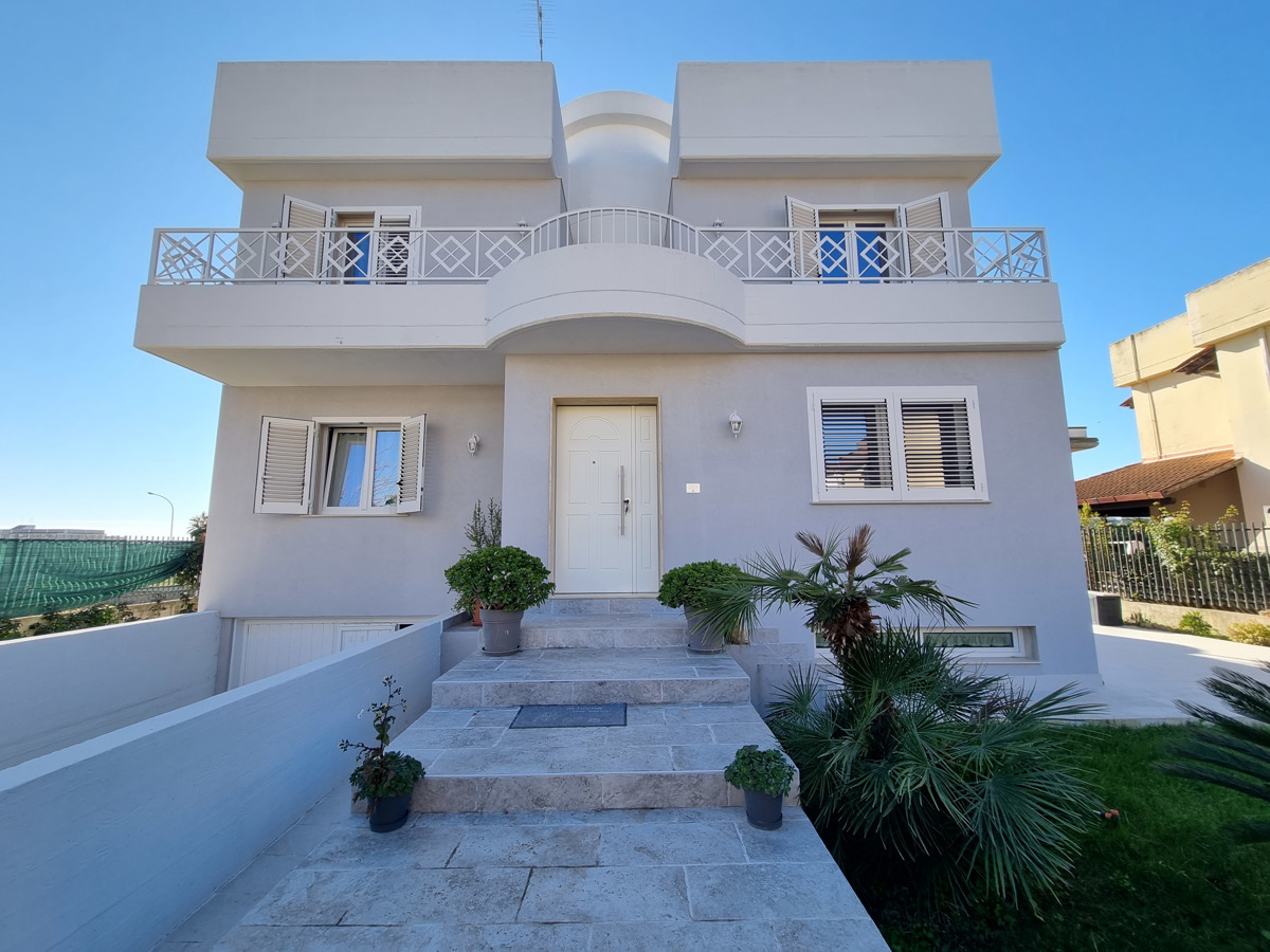 Villa o villino Taranto flc6VRG