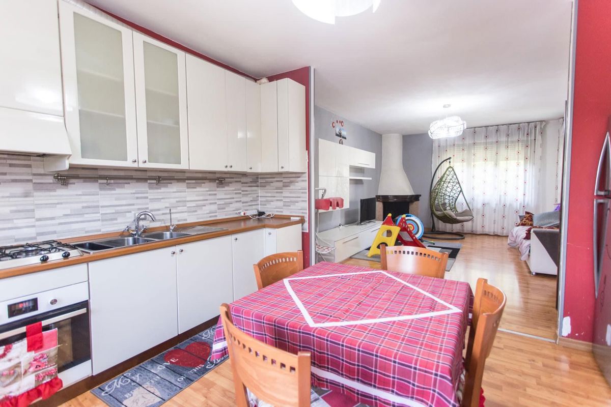 Villa bifamiliare Lugagnano Val d'Arda cod. v-991VRG
