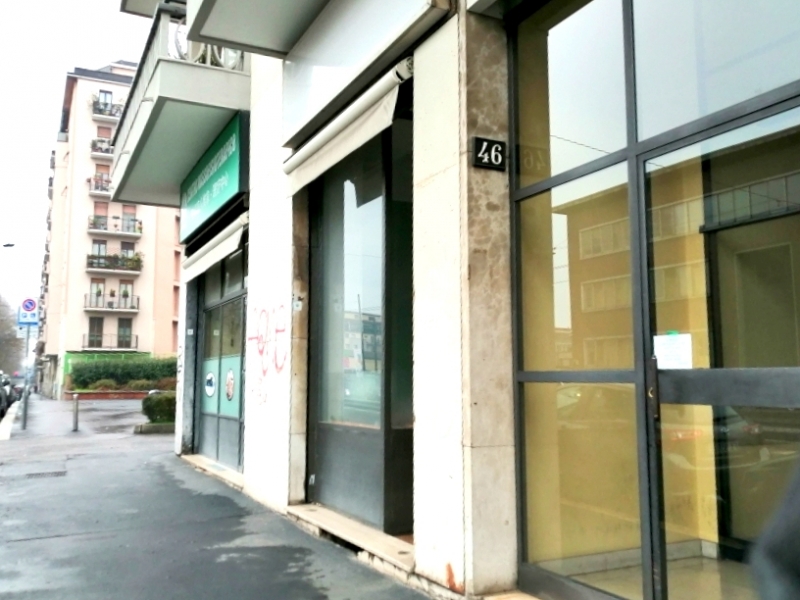 Negozio in Affitto Milano