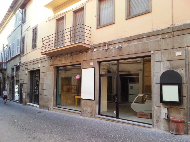 Locale Commerciale in Affitto Viterbo