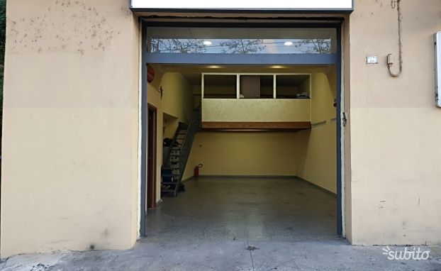 Magazzino in Vendita Cosenza