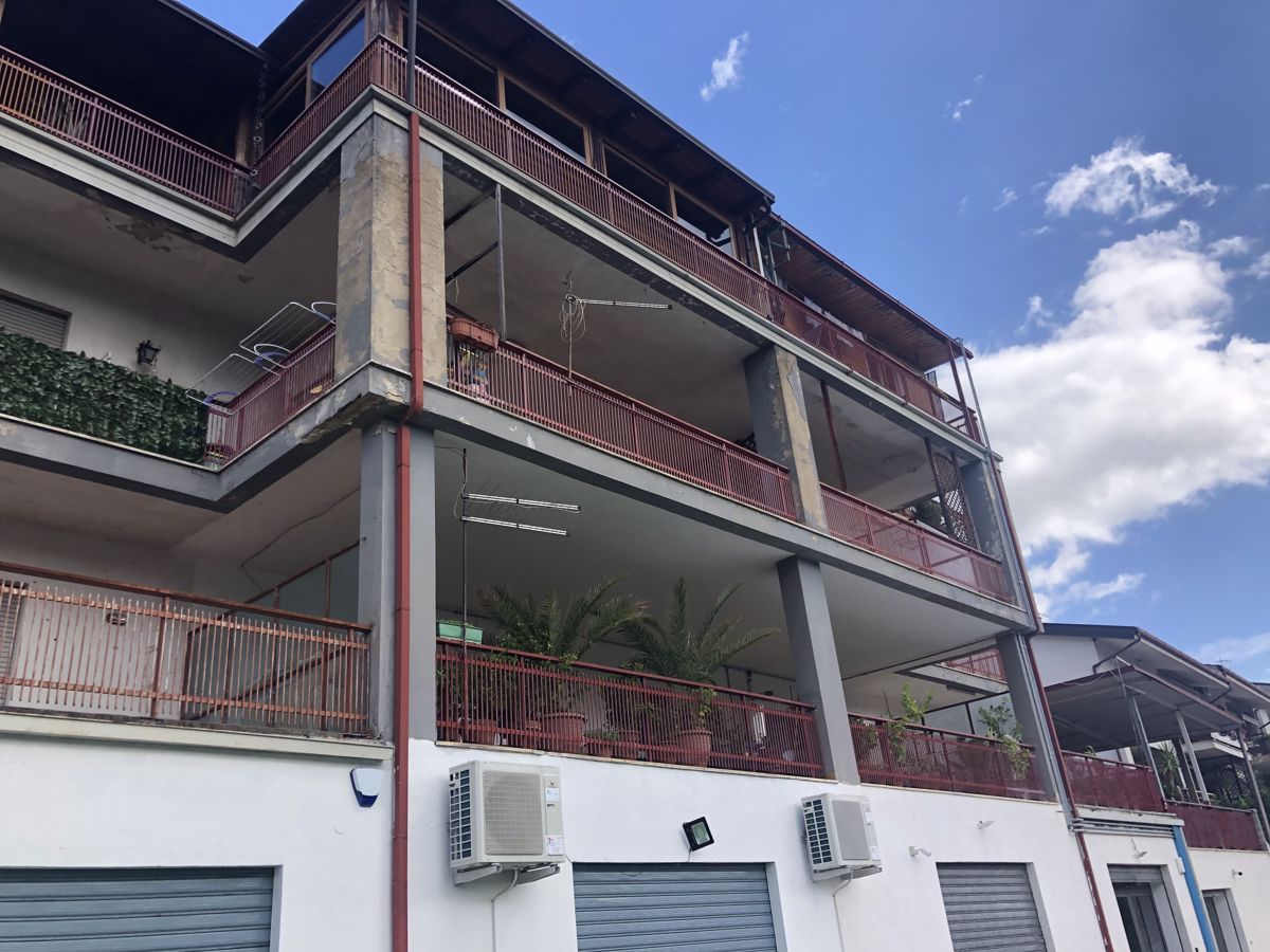 Appartamento in Vendita Carolei