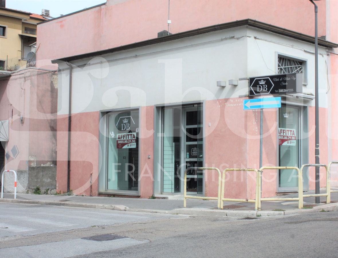 Negozio in Affitto Isernia