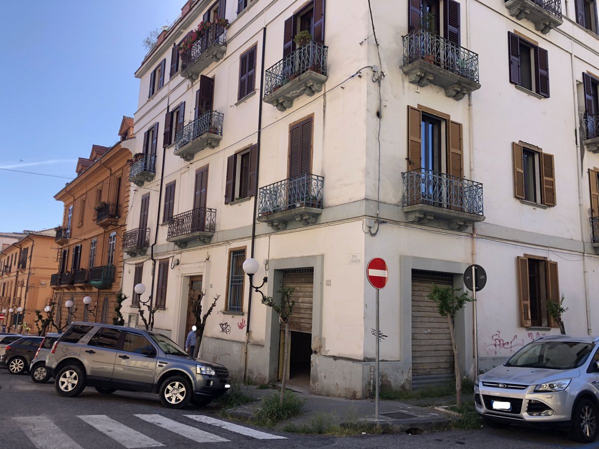 Vendita Magazzino Cosenza