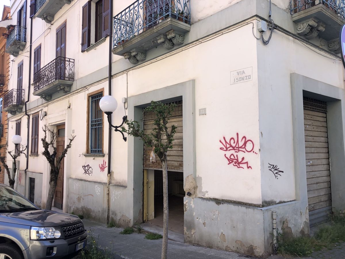 Vendita Magazzino Cosenza